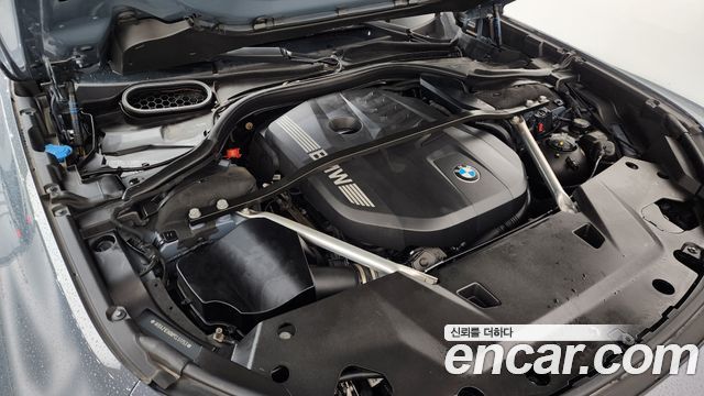 BMW 7-Series 2023 — photo 6