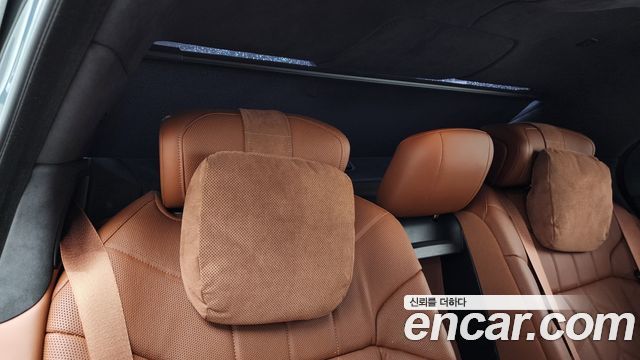 BMW 7-Series 2023 — photo 18