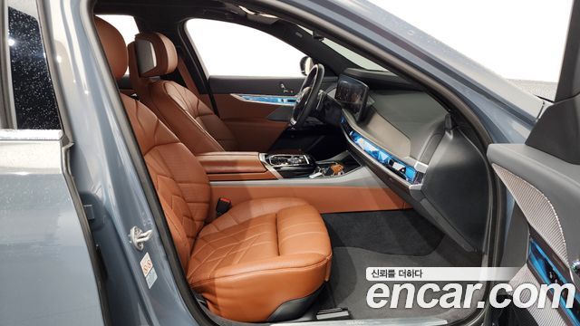 BMW 7-Series 2023 — photo 16