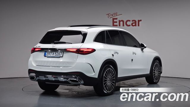 Mercedes-Benz GLC-Class 2026 — photo 2