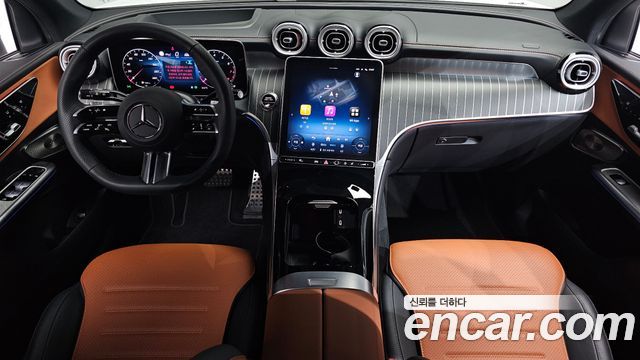 Mercedes-Benz GLC-Class 2026 — photo 10