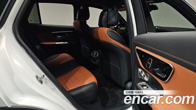 Mercedes-Benz GLC-Class 2026 — photo 17