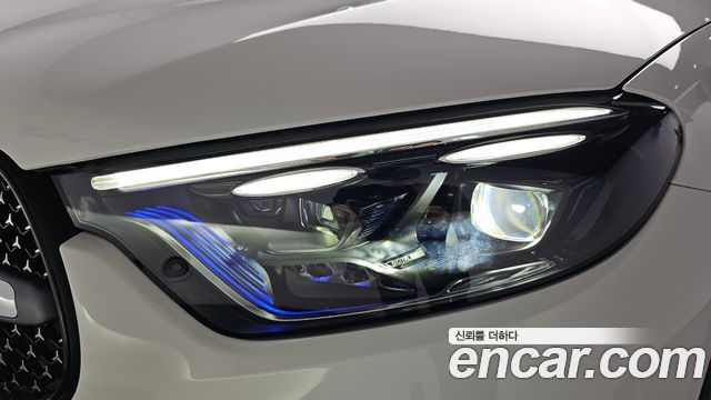 Mercedes-Benz GLC-Class 2026 — photo 8