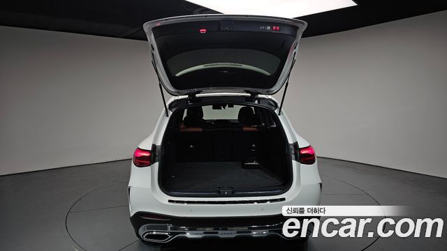 Mercedes-Benz GLC-Class 2026 — photo 34