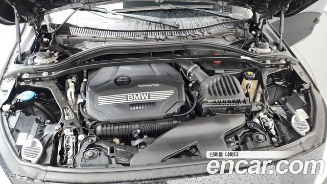 BMW 1-Series 2022 — photo 6