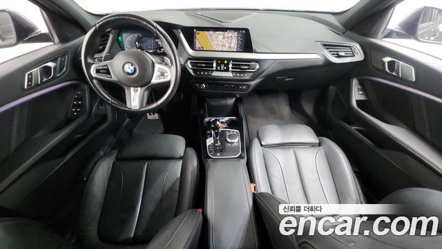 BMW 1-Series 2022 — photo 7