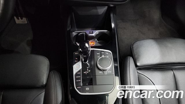 BMW 1-Series 2022 — photo 9