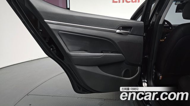 Hyundai AVANTE 2020 — photo 15