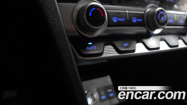 Hyundai AVANTE 2020 — photo 29