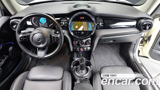 Mini Cooper 2022 — photo 10
