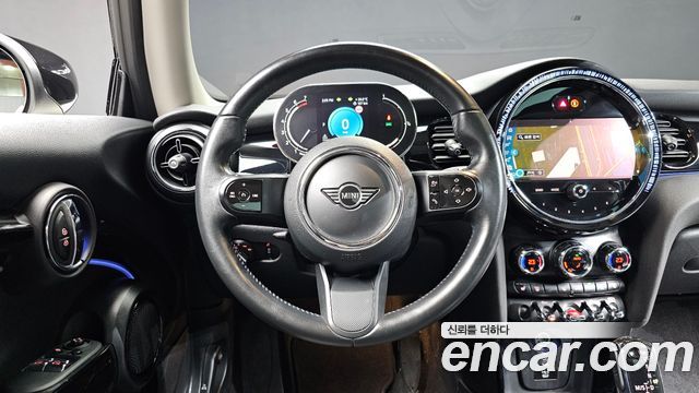 Mini Cooper 2022 — photo 18