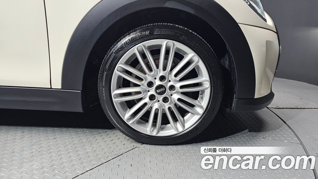 Mini Cooper 2022 — photo 7