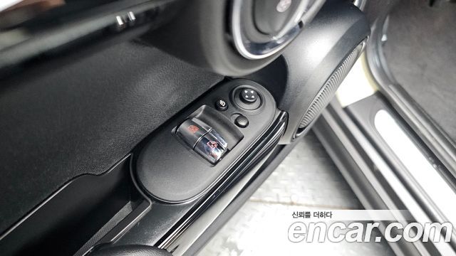 Mini Cooper 2022 — photo 27