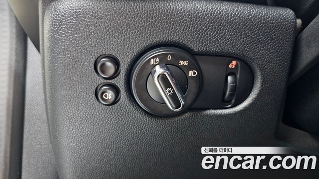 Mini Cooper 2022 — photo 28
