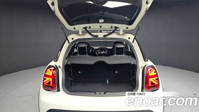 Mini Cooper 2022 — photo 30