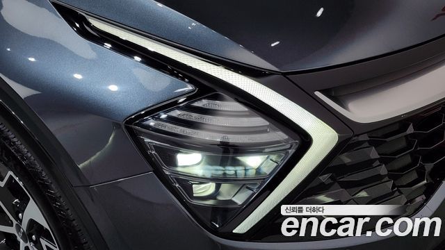 Kia Sportage 2023 — photo 8