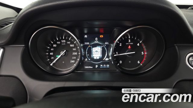 Land Rover Discovery Sport 2018 — photo 8