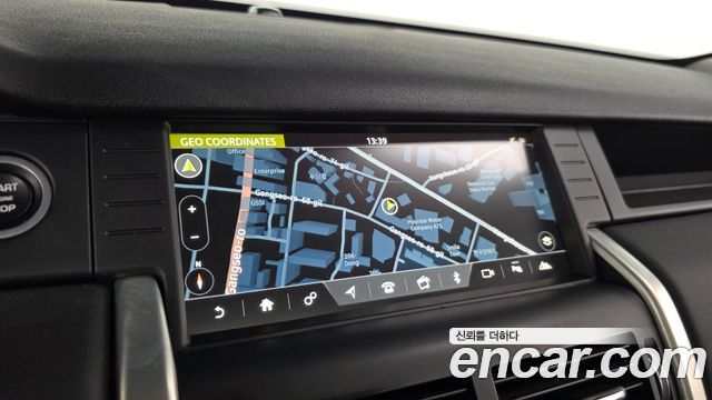 Land Rover Discovery Sport 2018 — photo 14