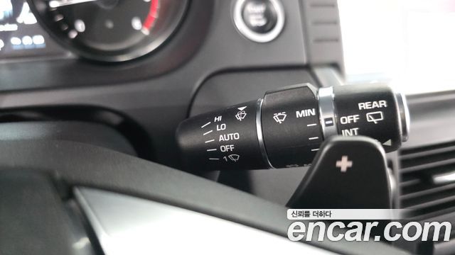 Land Rover Discovery Sport 2018 — photo 17