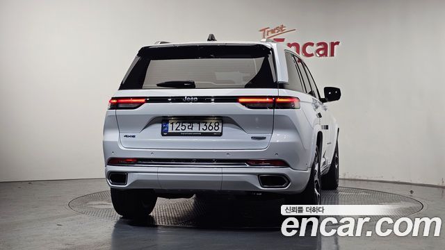 Jeep Cherokee 2023 — photo 4
