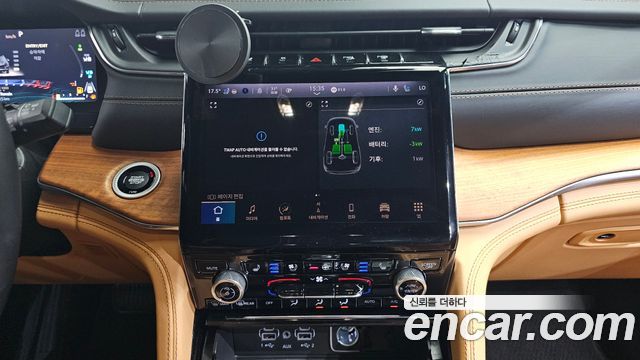 Jeep Cherokee 2023 — photo 18