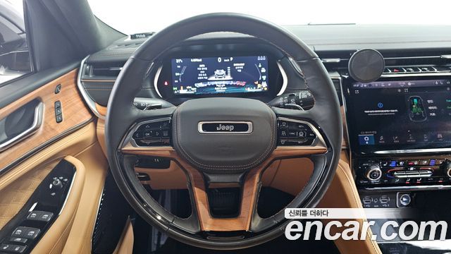 Jeep Cherokee 2023 — photo 19