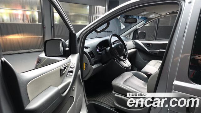 Hyundai Starex 2021 — photo 13