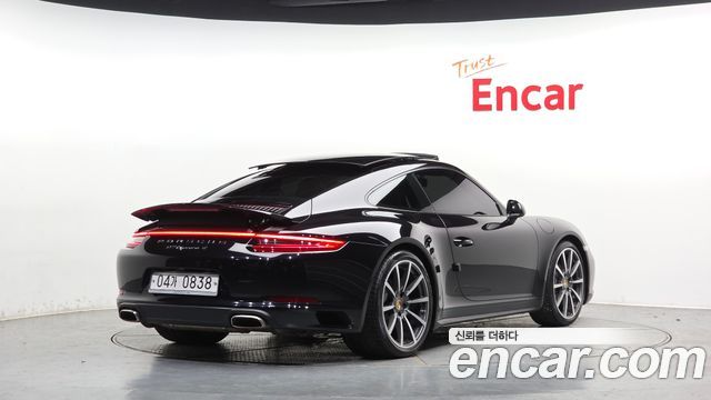 Porsche 911 2017 — photo 2