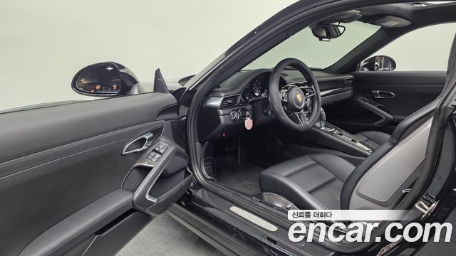 Porsche 911 2017 — photo 13