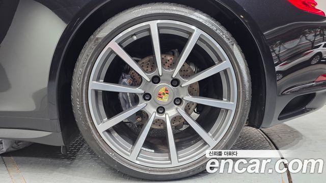 Porsche 911 2017 — photo 7