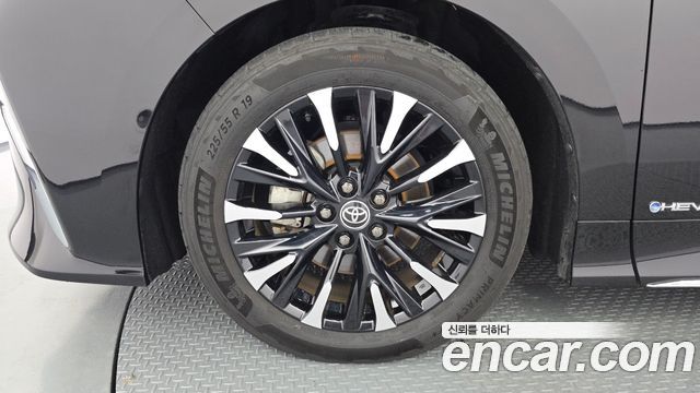 Toyota Alphard 2025 — photo 5