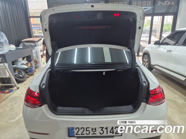 Mercedes-Benz CLS-Class 2022 — photo 17