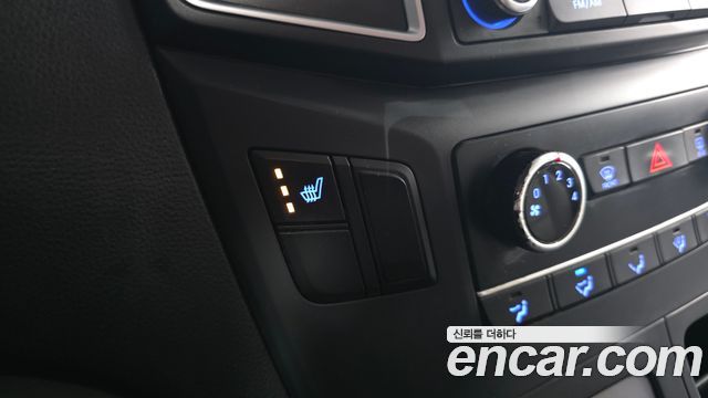 Hyundai Starex 2017 — photo 9