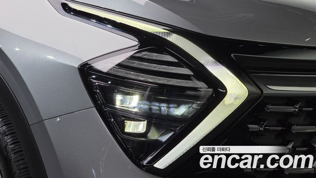 Kia Sportage 2023 — photo 8