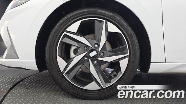 Hyundai AVANTE 2023 — photo 5