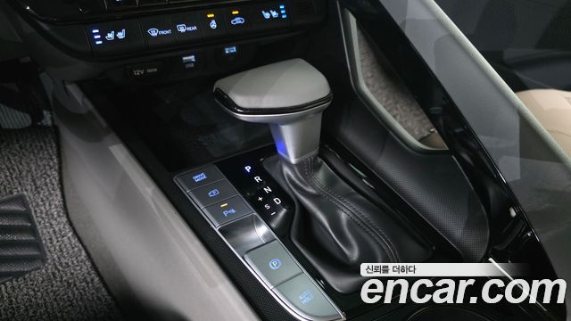 Hyundai AVANTE 2023 — photo 12