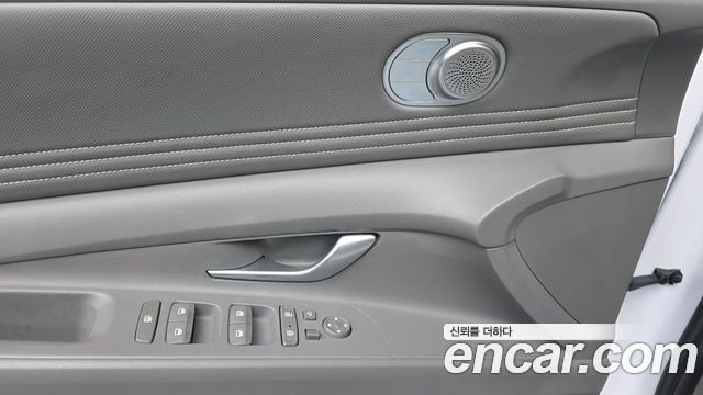 Hyundai AVANTE 2023 — photo 17