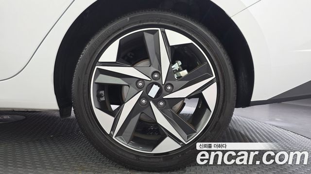 Hyundai AVANTE 2023 — photo 7