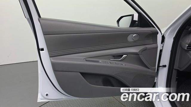 Hyundai AVANTE 2023 — photo 14