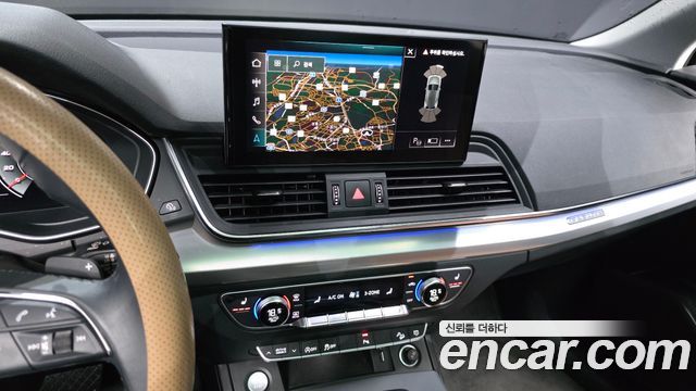 Audi Q5 2021 — photo 20