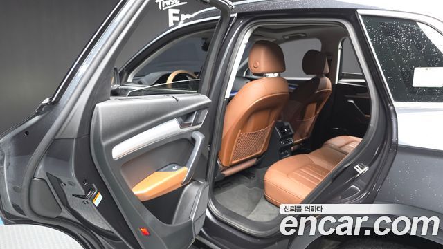 Audi Q5 2021 — photo 16