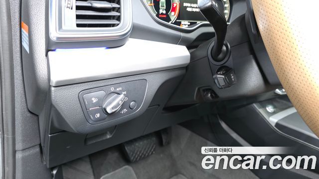 Audi Q5 2021 — photo 27