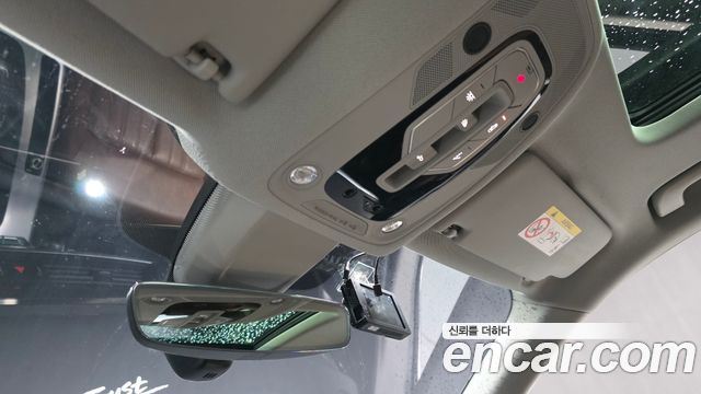 Audi Q5 2021 — photo 31
