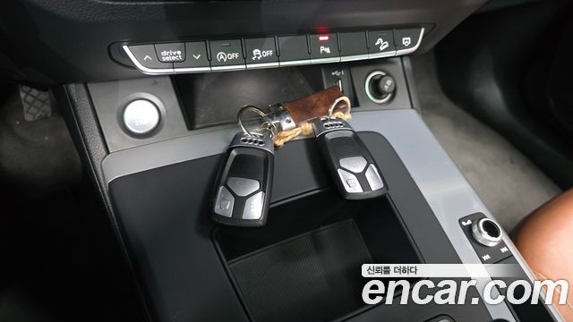 Audi Q5 2021 — photo 32
