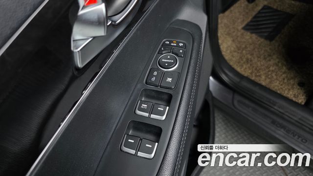 Kia Sorento 2015 — photo 17