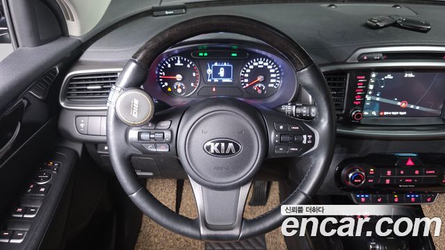 Kia Sorento 2015 — photo 19