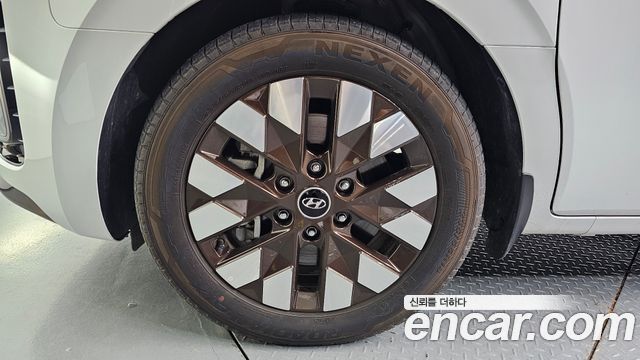 Hyundai Staria 2024 — photo 5
