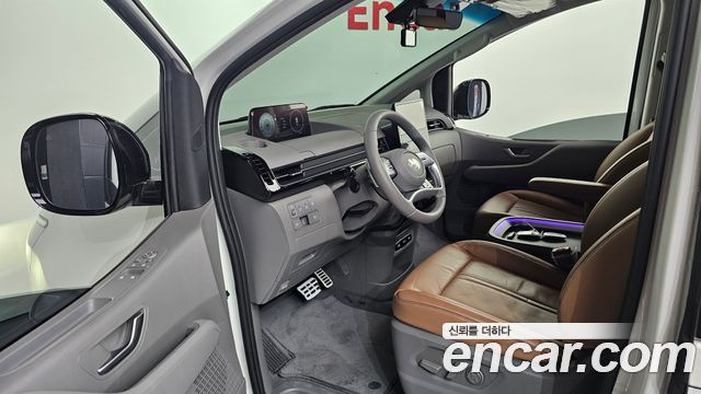 Hyundai Staria 2024 — photo 10