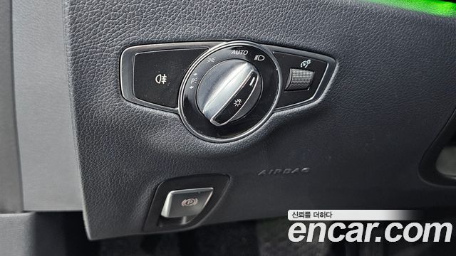 Mercedes-Benz E-Class 2020 — photo 26