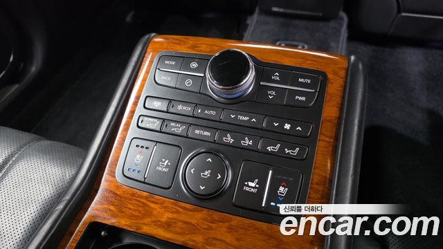 Hyundai Equus 2011 — photo 19